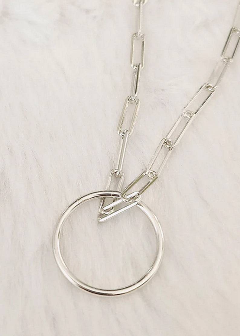 YOUnique 30-inch Clip Link Ring Necklace Silver