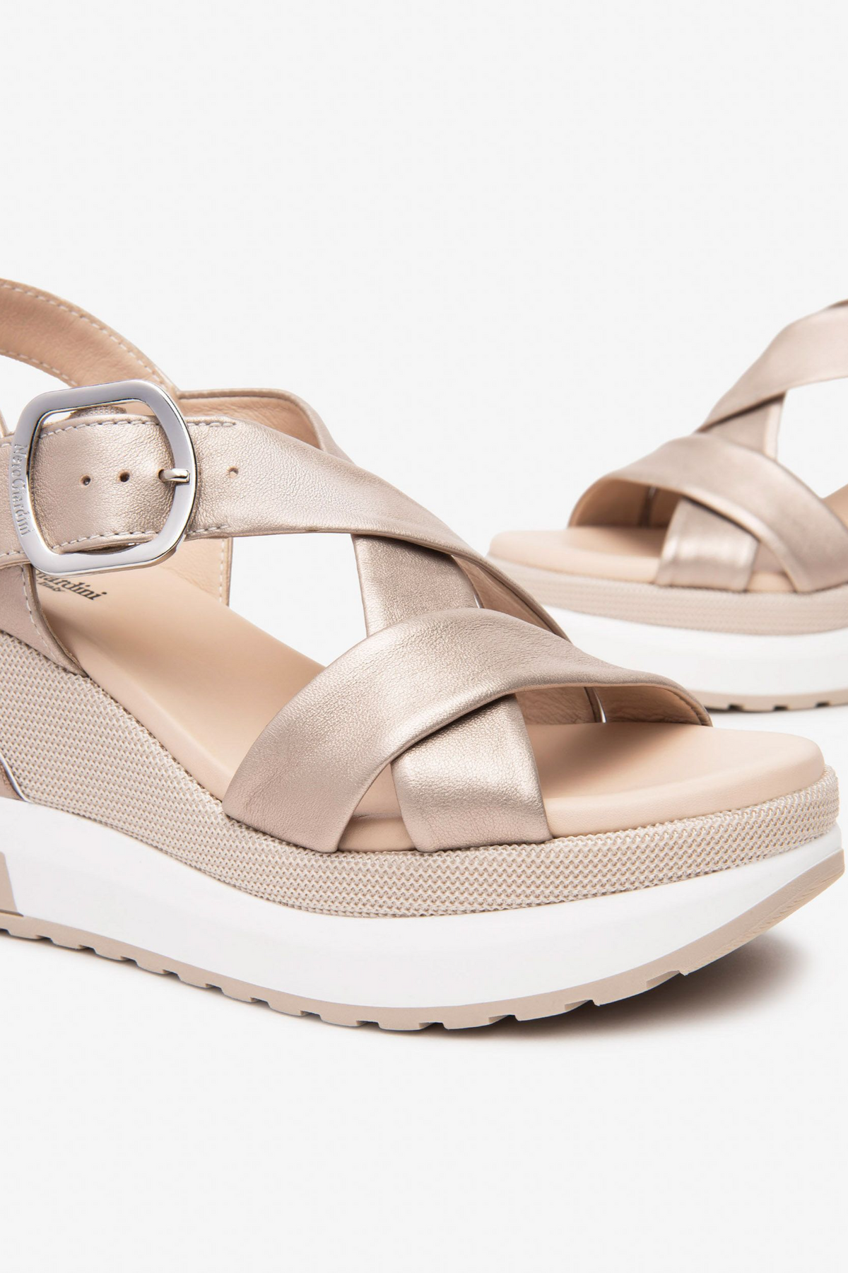 Beige/Metallic