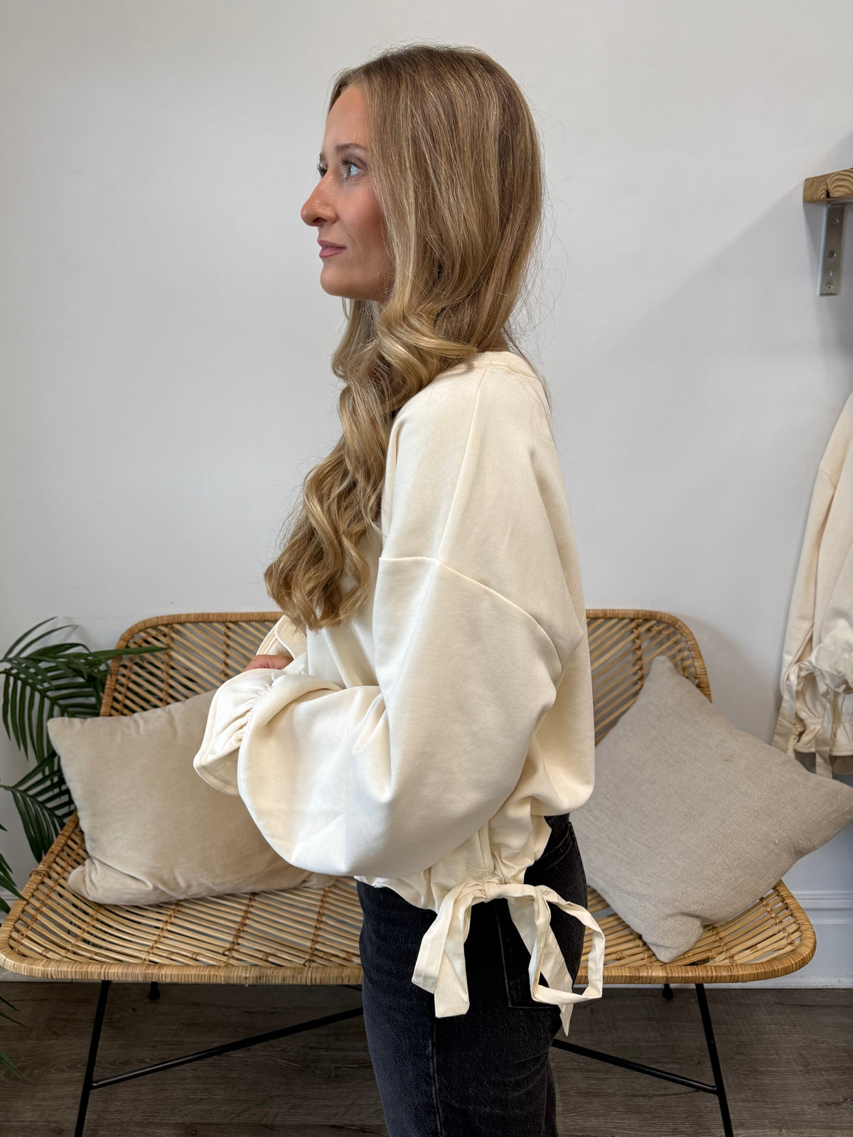 Entro | Tracie Tie Hem Sweatshirt | Sweetest Stitch Boutique Richmond